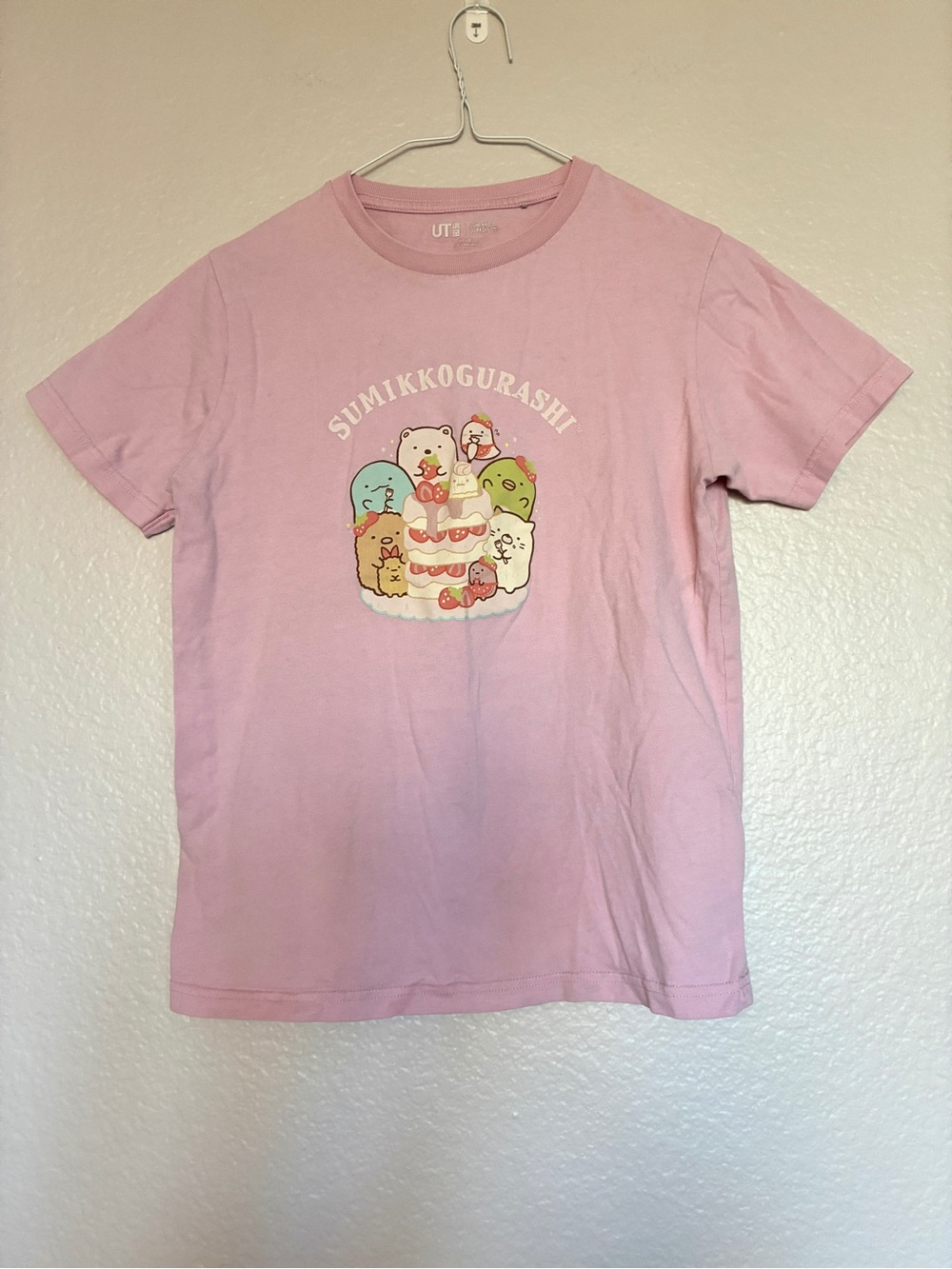 Uniqlo Kids Sumikko Gurashi UT Graphic T-Shirt Pink Birthday Cake Size 9-10Y